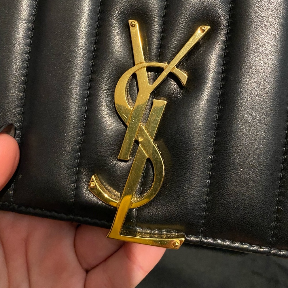 AUTHENTIC YSL VICKY LEATHER CROSSBODY BAG - Picture 3 of 16